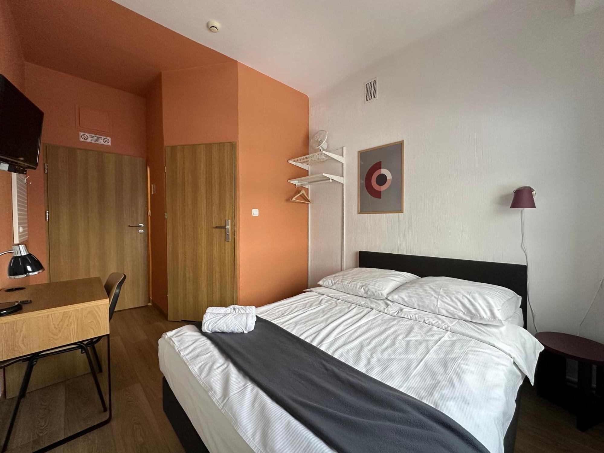 Premium Hostel & Bistro - Hostelpremium Pl Мелец Экстерьер фото