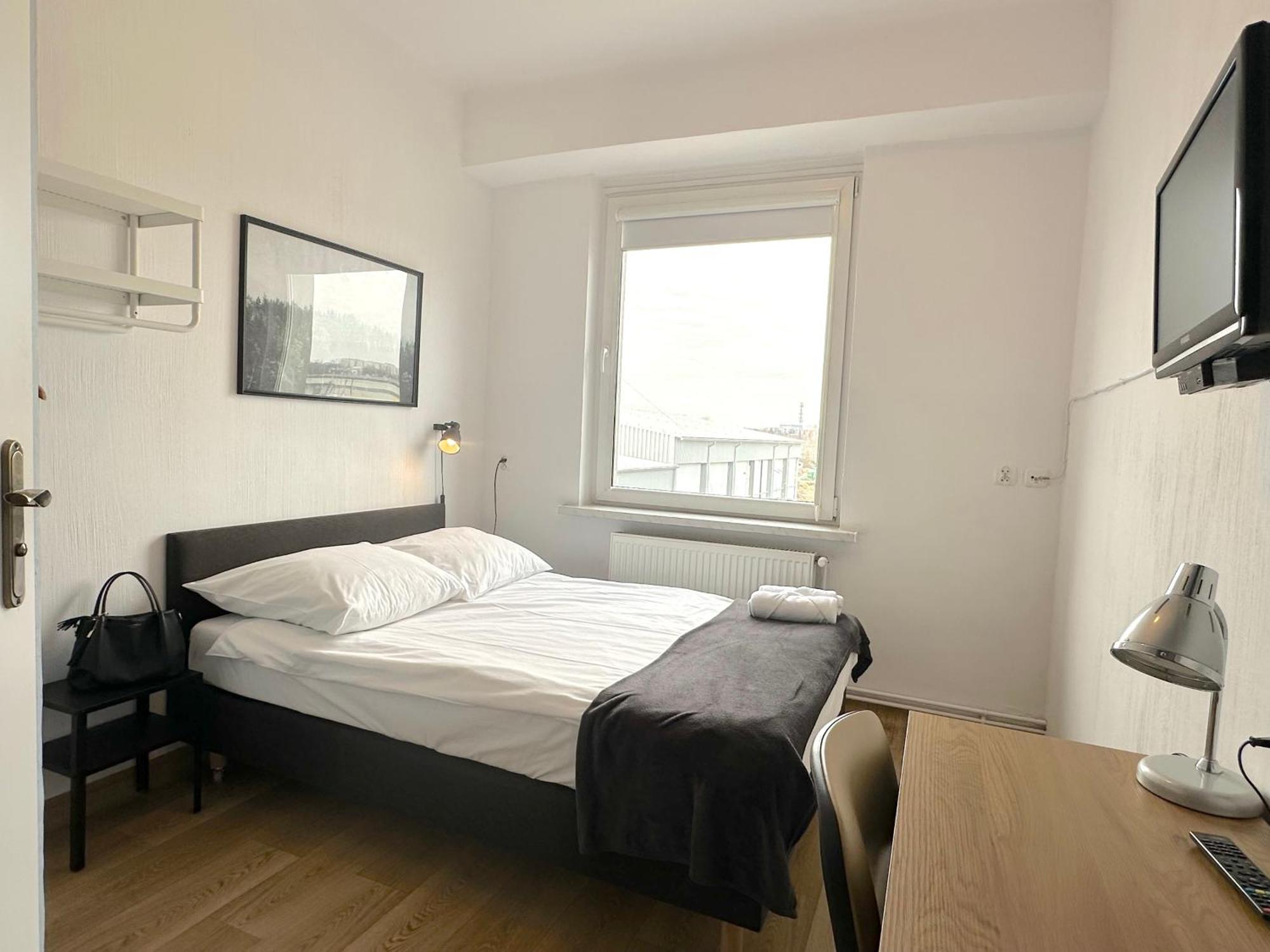 Premium Hostel & Bistro - Hostelpremium Pl Мелец Экстерьер фото